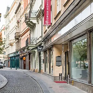 Leon D'oro 4*, Prag Çek Cumhuriyeti